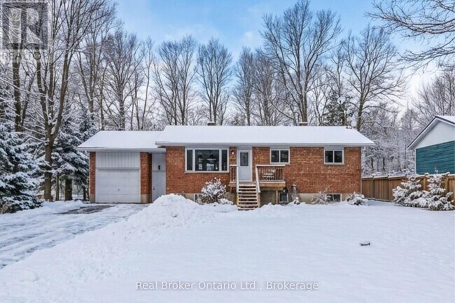 Photo - 16 Mundy Ave