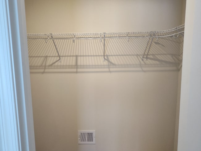 Photo - 409 Willowshire Ct