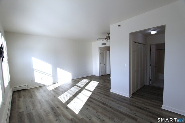 Photo - 1838 Black Rock Tpke