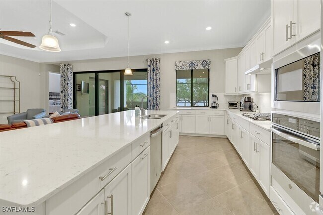 Building Photo - 1878 Mustique St Rental