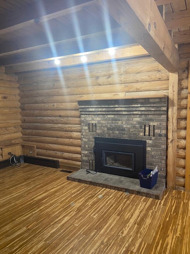 Photo - 2055 Shepard Ave