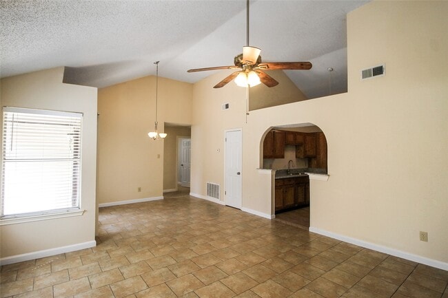 Photo - 11614 Gullwood Dr