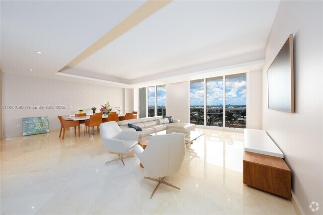 Building Photo - 9559 Collins Ave Unit SPH-G Rental