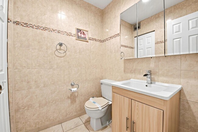Photo - 226 Capri E Unit 226