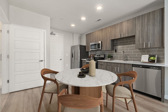 33-web-or-mls-Kitchen.Dining.Living3 (2) - Atlantic Springs