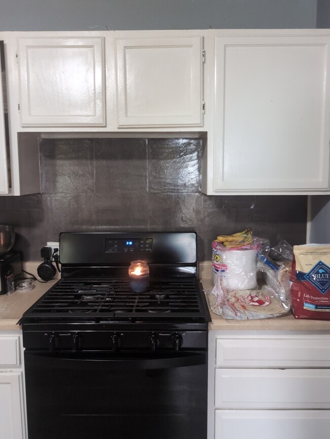Building Photo - 367 Spruce St Unit Apt 1