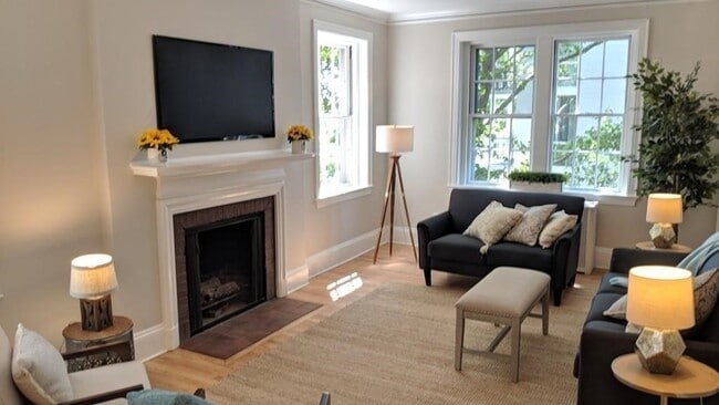 Building Photo - 205 Mt Auburn St Unit 2c