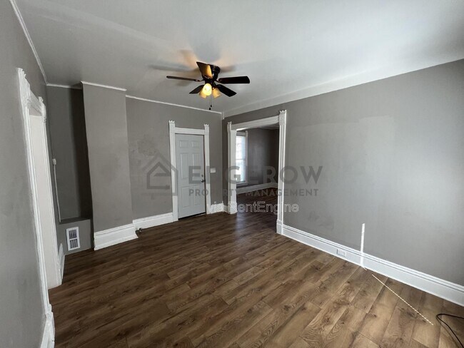 Photo - 300 Gunnison Ave SW Unit B