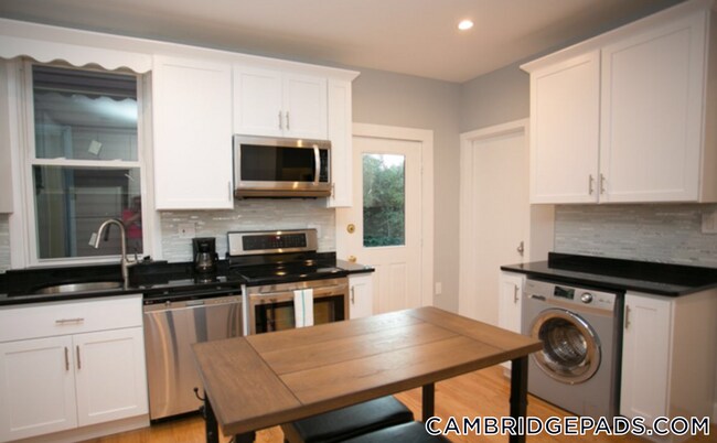 7 Story St Unit 2
