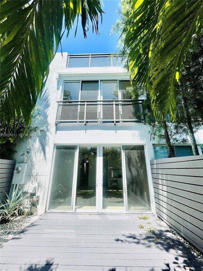 Photo - 822 NE 19th Ave