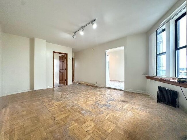 Building Photo - 2 bedroom in New York NY 10463 Unit 4C