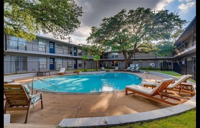 Photo - 1210 Windsor Rd Unidad 107