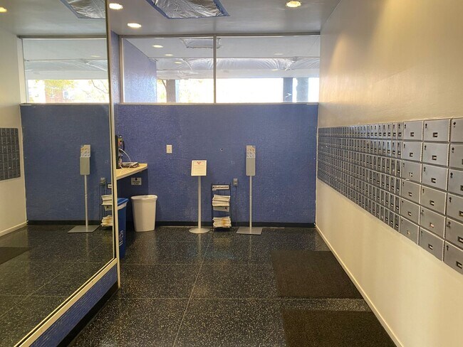 Photo - Large 744 sq.ft. 1 bedroom in historic Riv...