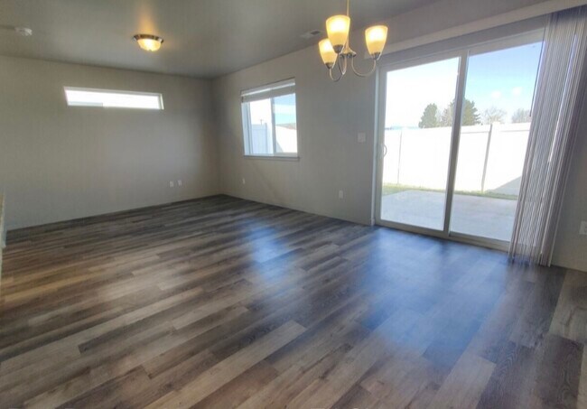 Photo - 5723 W Albany Pl