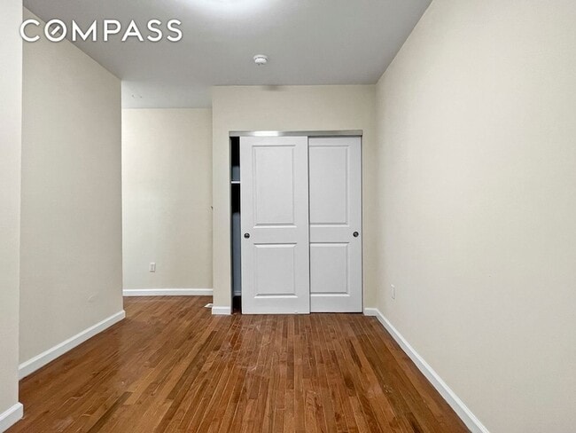 Photo - 270 E 78th St