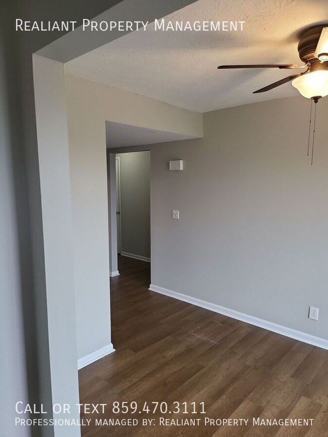 Photo - 425 Lenney Dr Unit 3