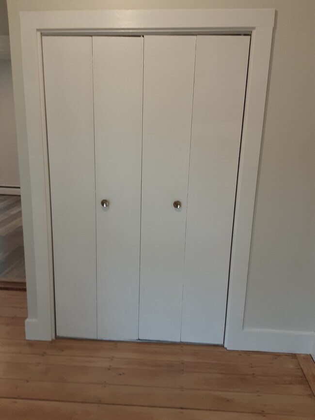 Photo - 24 Elliot Terrace