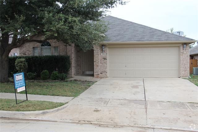 Building Photo - 3733 Hazel Dr Rental