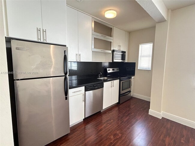 Photo - 2931 Sheridan Ave Unit 12