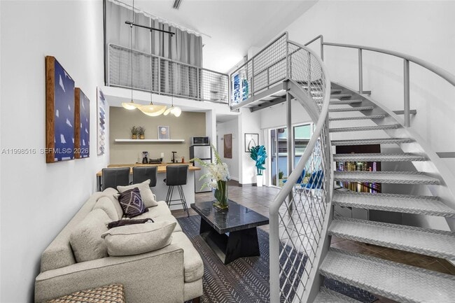 Photo - 3225 SW 58th Ave Unidad Back