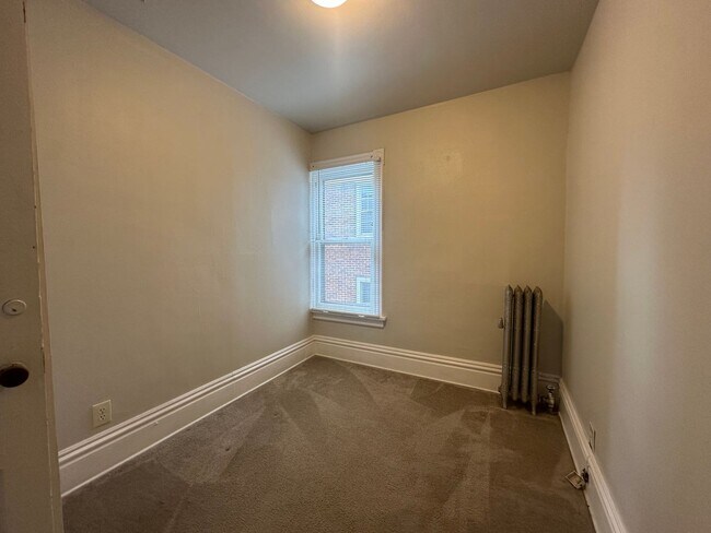 1022 Erin St