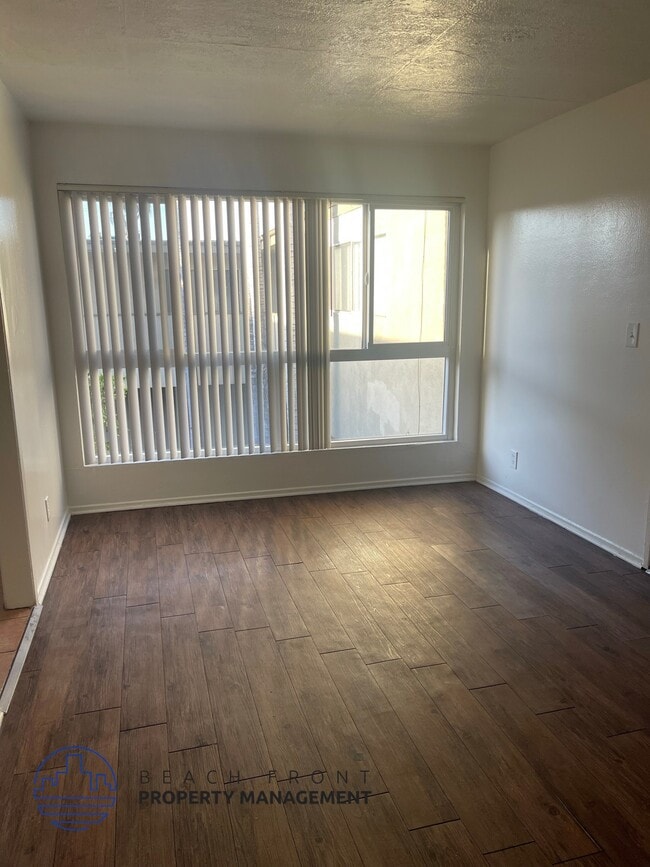 Photo - 4217 Carlin Ave