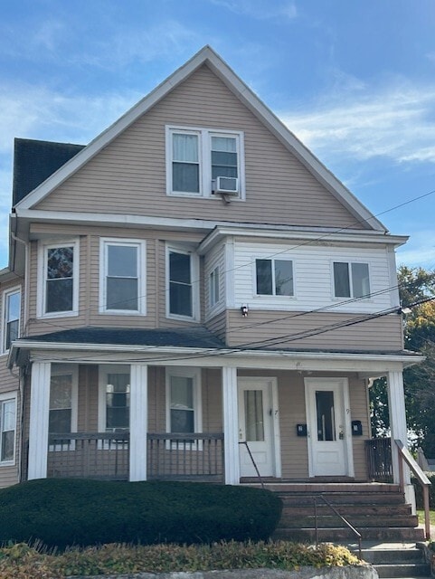 Building Photo - 7 Hunting St