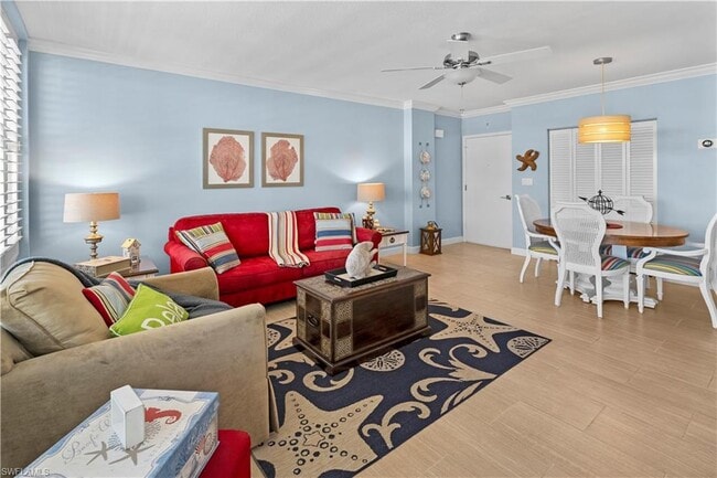 240 Seaview Ct