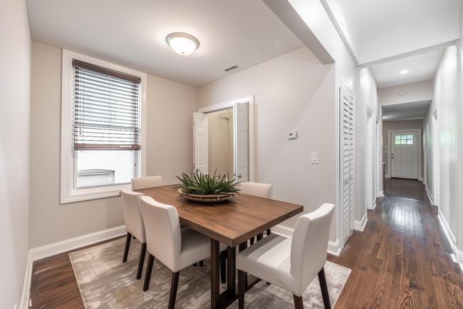 Photo - 4849 N Seeley Ave Unit 2