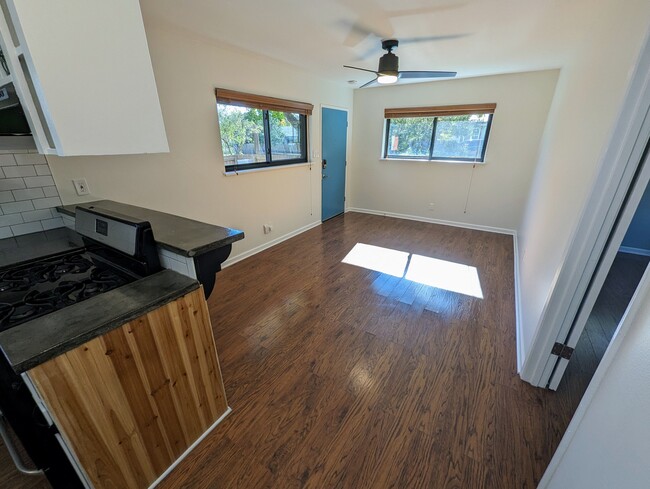 Photo - 504 Long Bow Ln