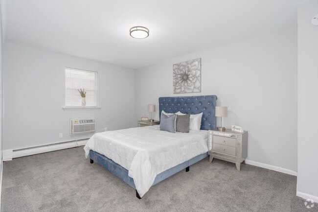 2BR, 1BA