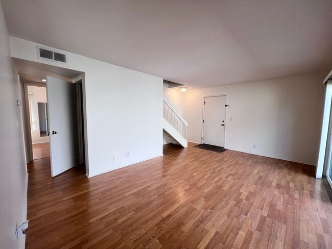 Photo - BRIGHT & SPACIOUS 3BD/2BA TOWNHOME IN PLEASANTON CA!!!