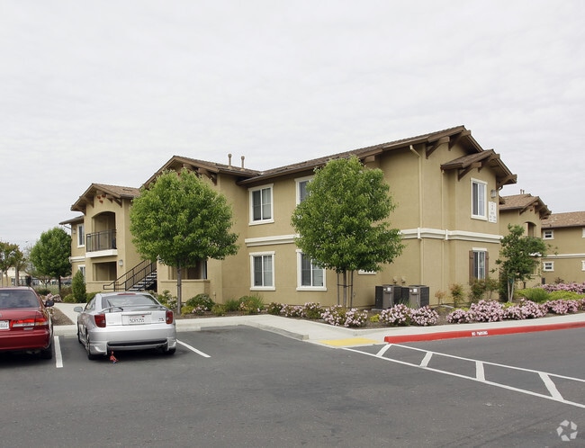 Photo - Sommerset Place