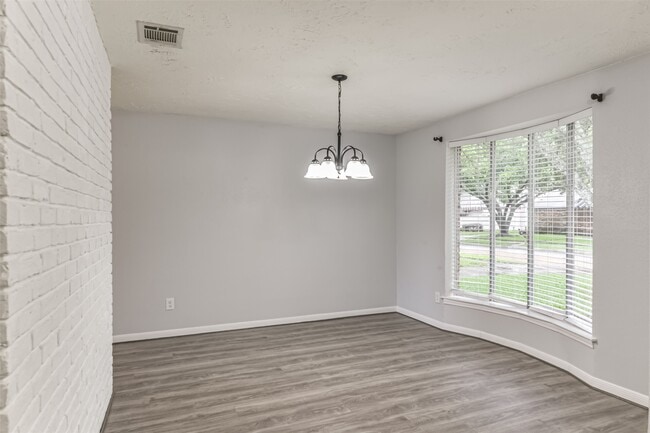 Photo - 21335 Park Mt Dr