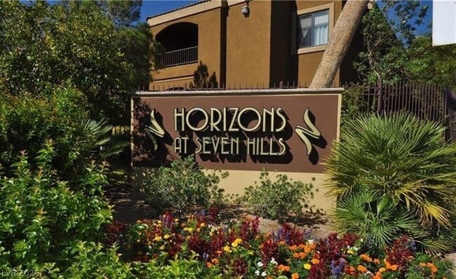 Building Photo - 950 Seven Hills Dr Unit 1422
