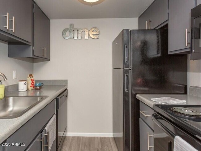 Photo - 9415 N 99th Ave Unidad 2