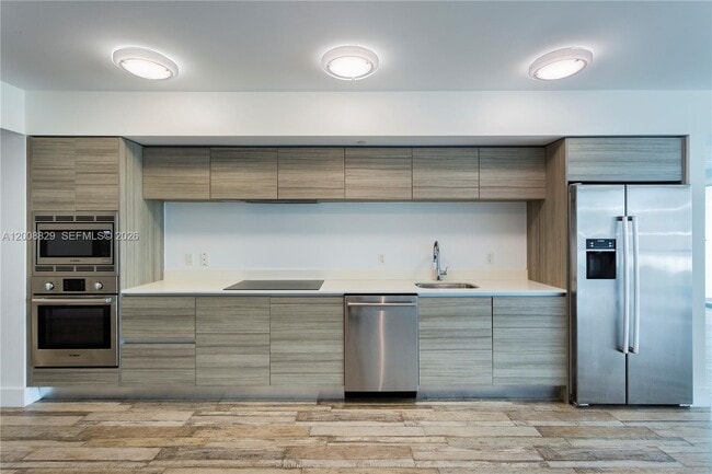 6620 Indian Creek Dr Unit 313