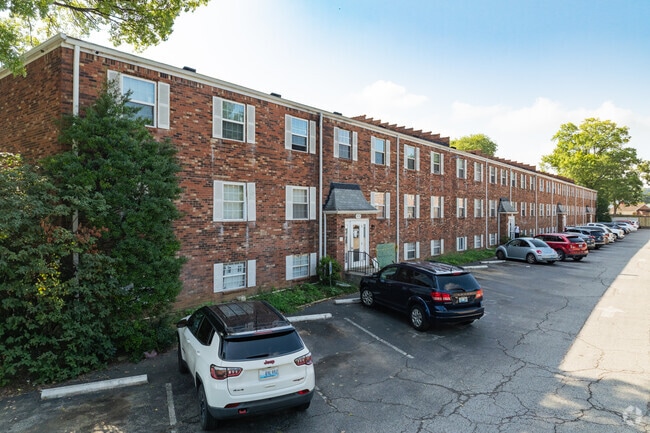 Context Image - The San Jose Court Apartment Community