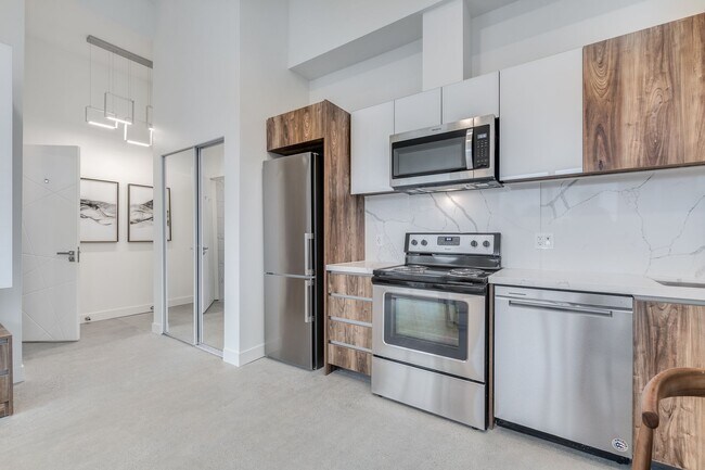 Photo - 1170 Barclay St Unit 403