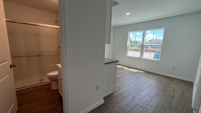 Photo - 1782 SW Bayshore Blvd