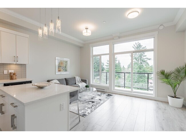 13799-13101 101 Ave Unit 608
