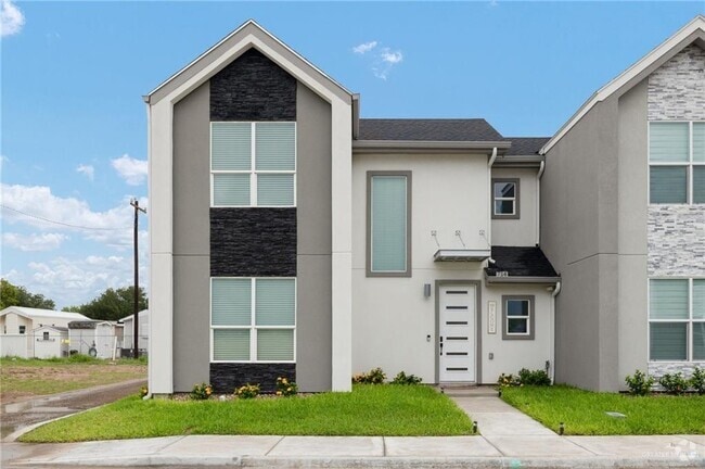 Building Photo - 714 W Seminole Ave Rental