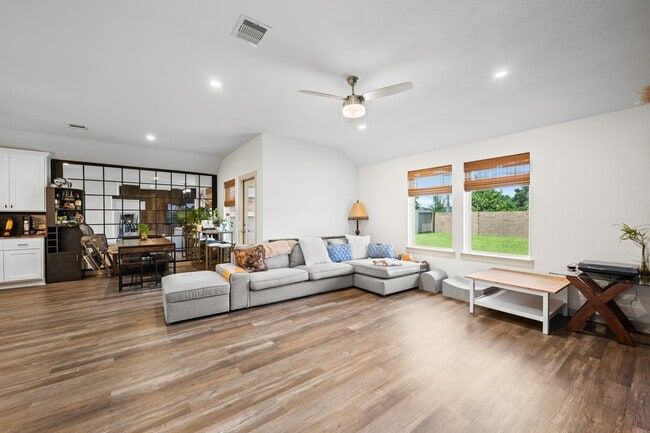 Photo - 1054 Great Barracuda Ln