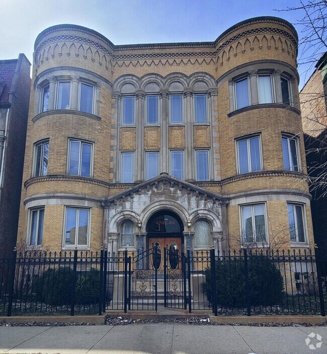 Building Photo - 4746 S Prairie Ave Rental