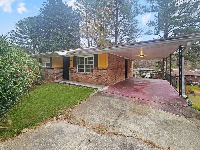 Spacious 3-Bedroom, 1.5 Bath home off I-28... - Spacious 3-Bedroom, 1.5 Bath home off I-28...