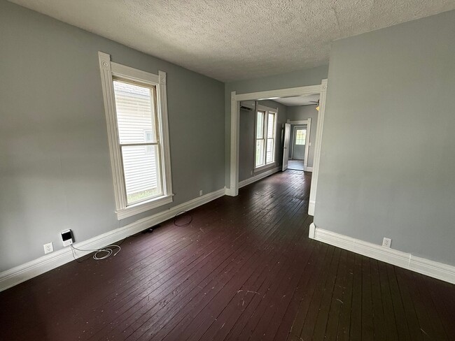 2 bedroom and 1 bathroom duplex