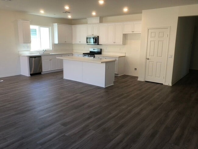 Photo - 19806 Barnfield Pl