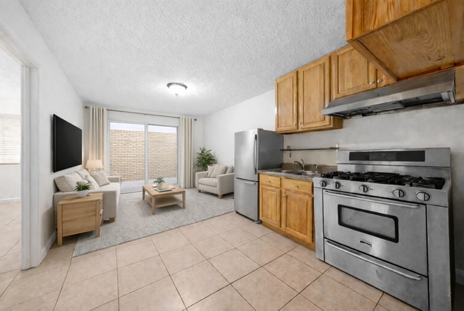 Building Photo - 1337 Douglas St Unit B