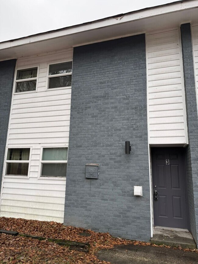 Building Photo - MAI319#-LS BK Unit MAI319#3-LS Rental