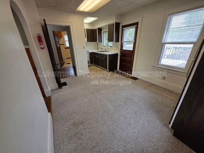 Building Photo - 1019 Egleston Ave Unit 1017